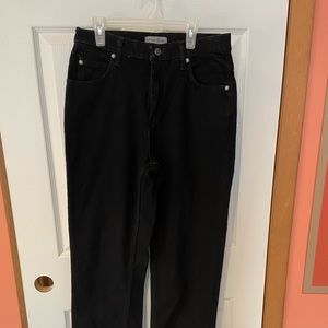 Women’s black Lee rider jeans. Size 8M relaxed fit